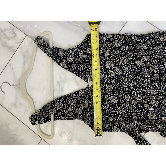 Amuse Society Black And Tan Floral Print Belted Crop Leg Jumpsuit Size Small EUC - Picture 7 of 9